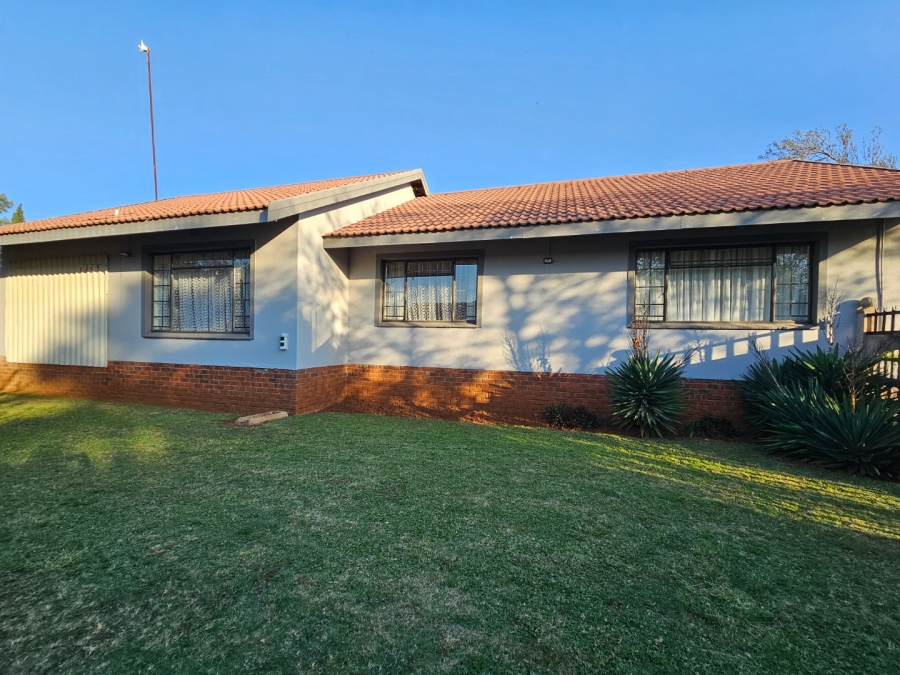 3 Bedroom Property for Sale in Vaalpark Free State